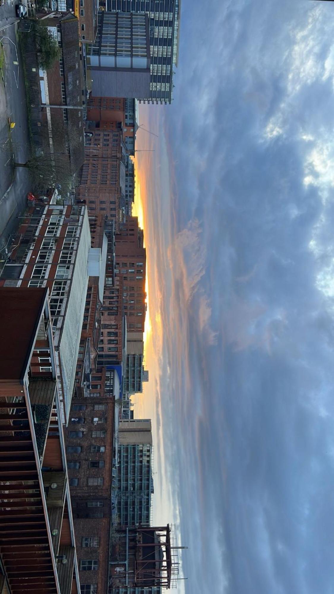 Central Manchester Luxury 2 Bed Apartment With Balcony Esterno foto