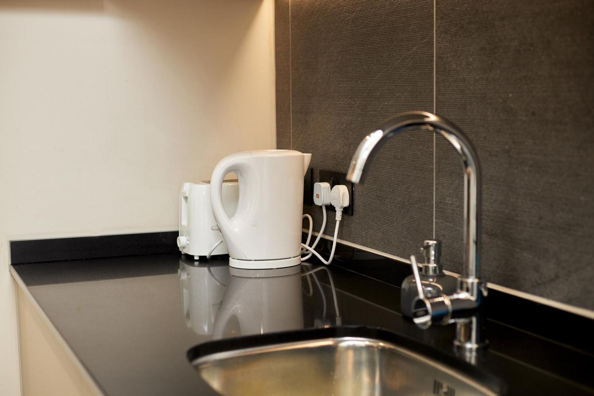 Central Manchester Luxury 2 Bed Apartment With Balcony Esterno foto